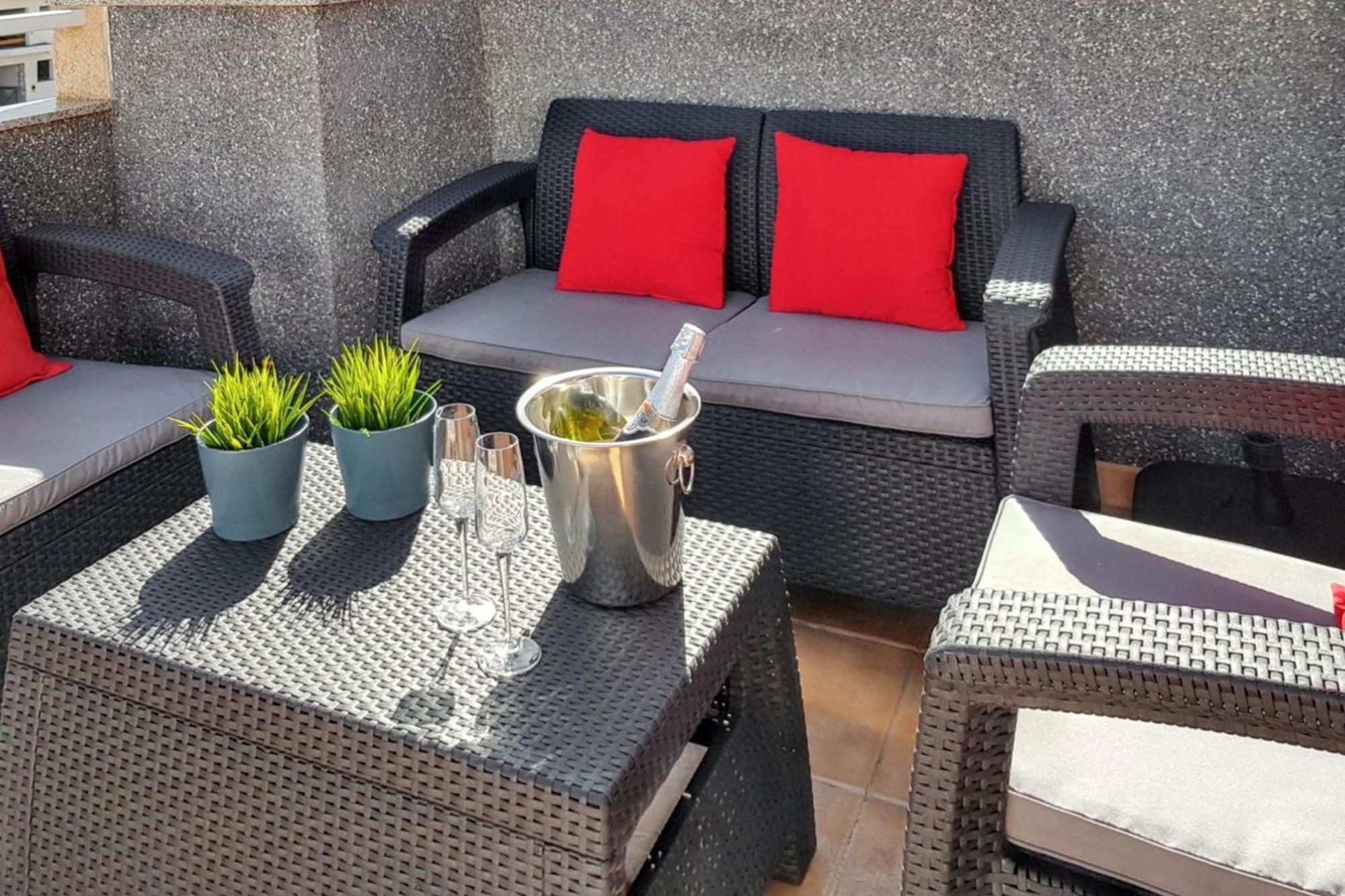 Coastal Terrace Apartment: 2BR with Wi-Fi near Puerto de Santiago Beach Exterior photo