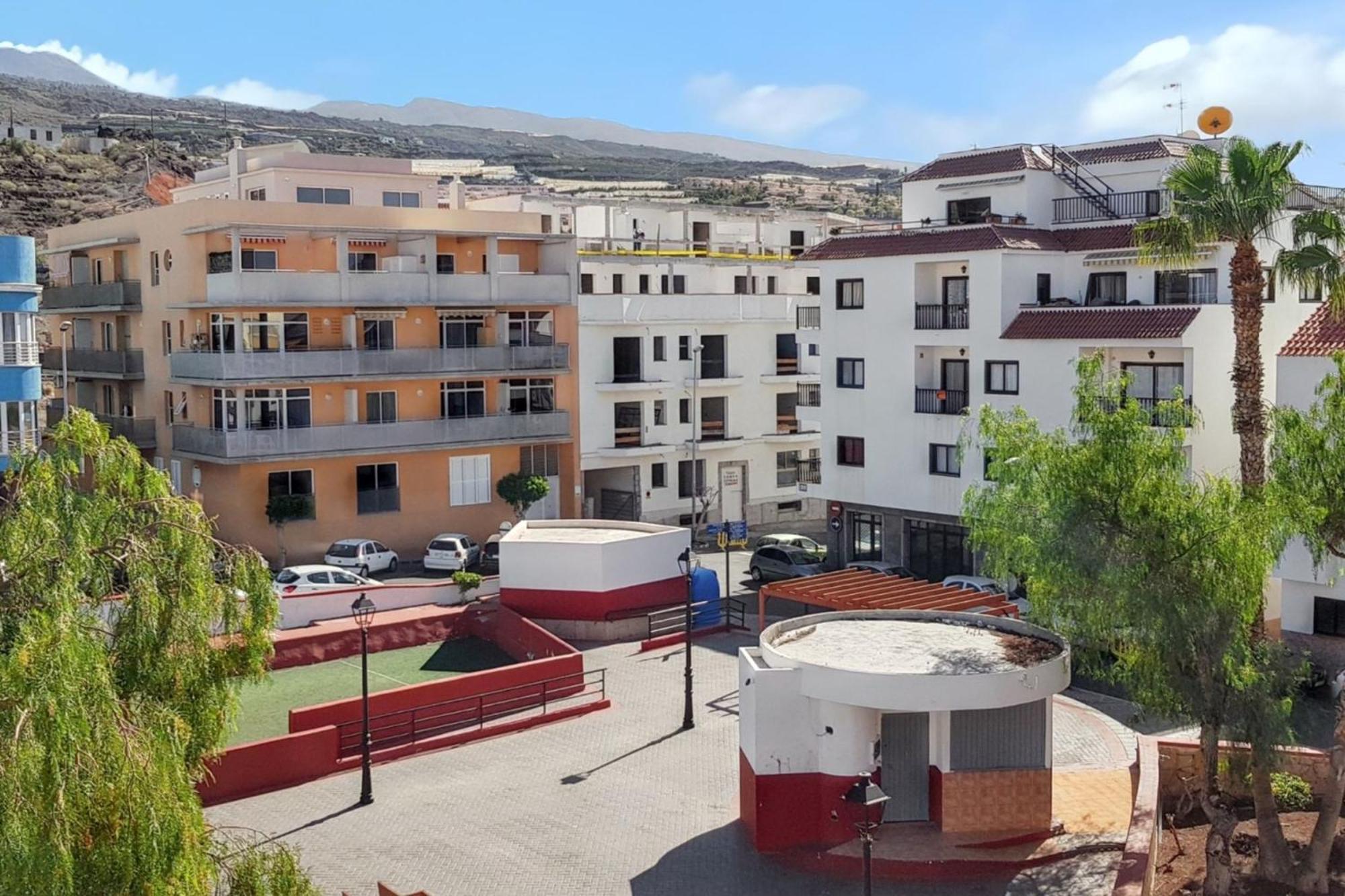 Coastal Terrace Apartment: 2BR with Wi-Fi near Puerto de Santiago Beach Exterior photo