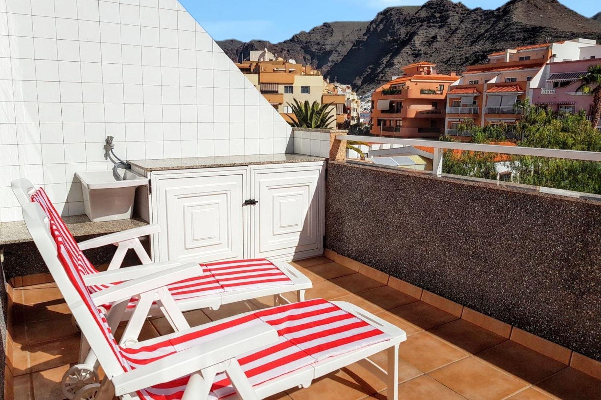 Coastal Terrace Apartment: 2BR with Wi-Fi near Puerto de Santiago Beach Exterior photo